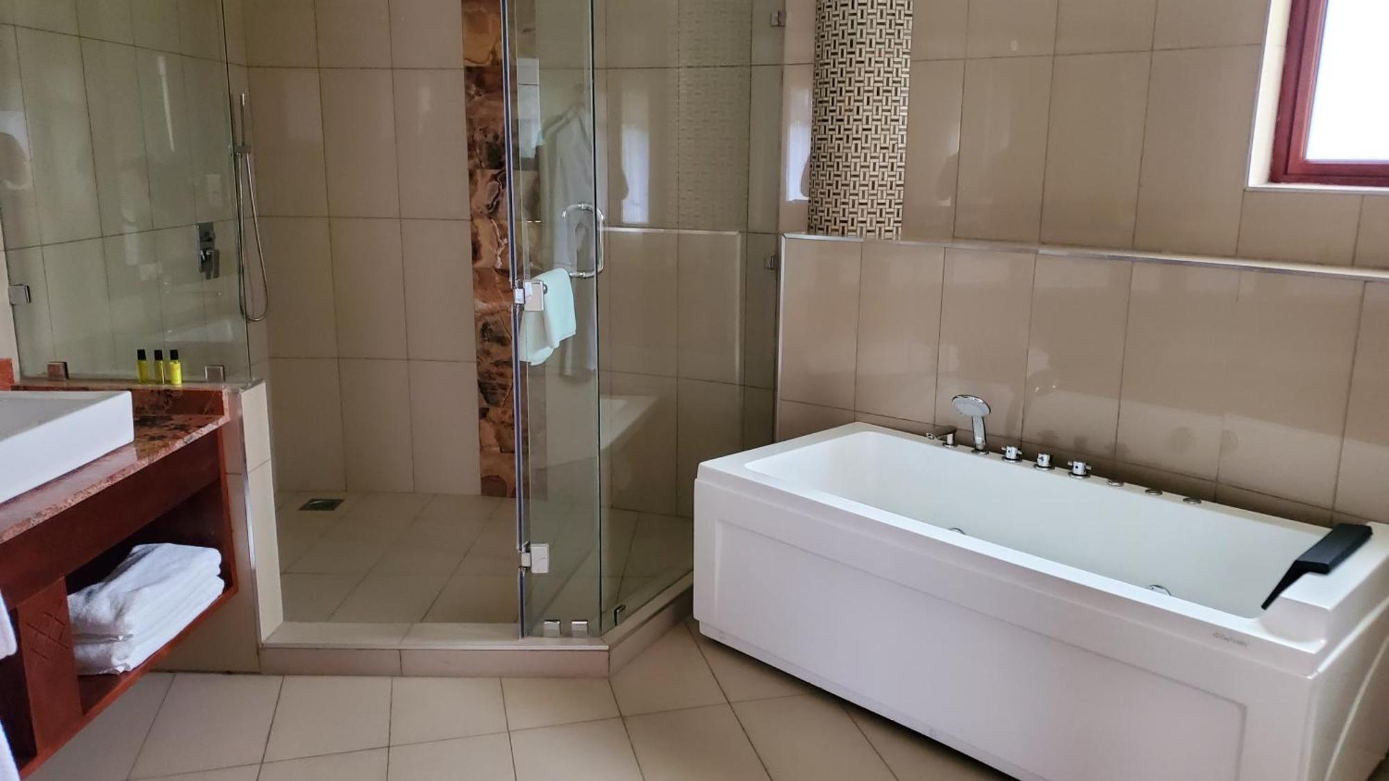 ניירובי Hermosa Garden Hotel מראה חיצוני תמונה